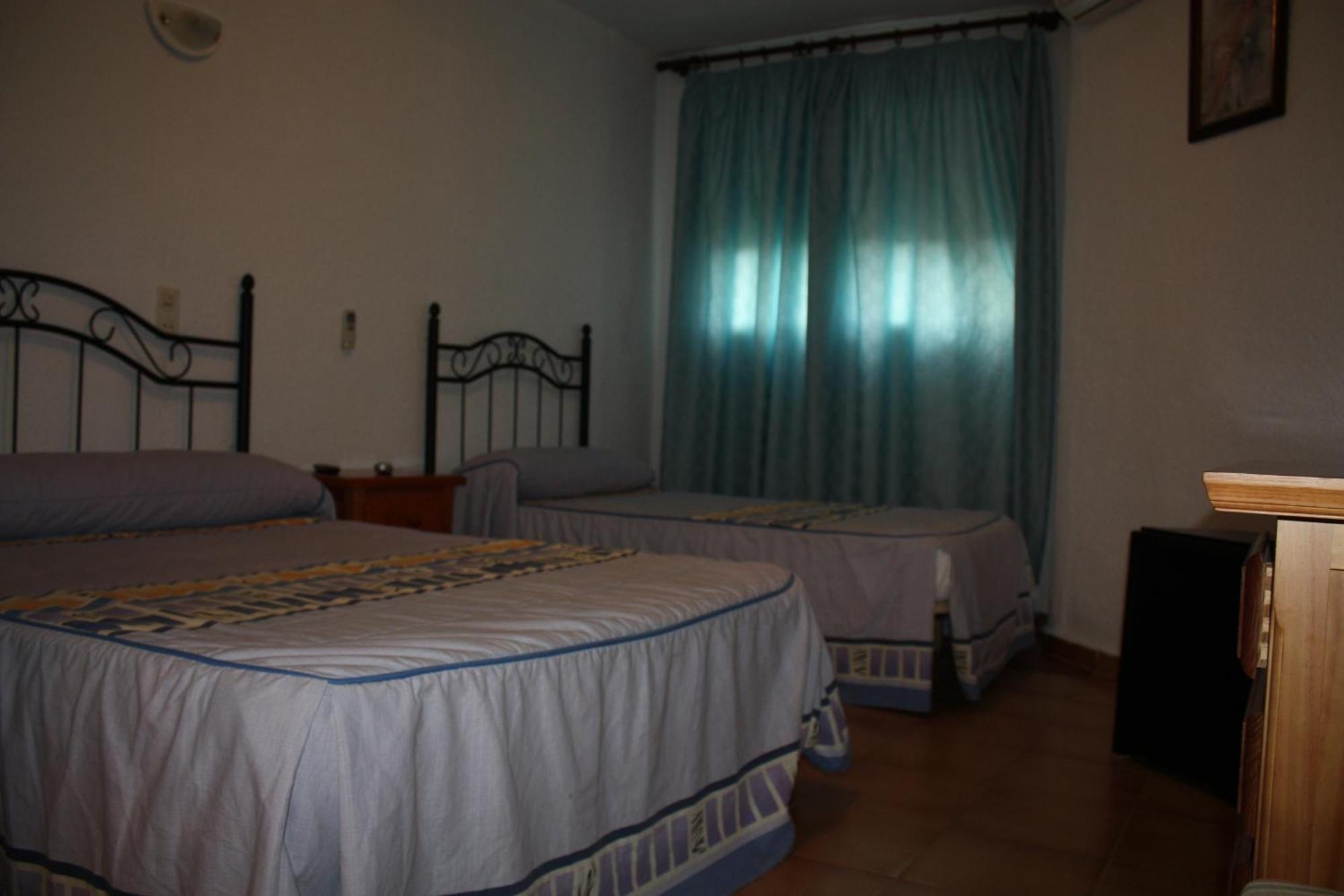 Hostal Tamarindos Matalascañas Εξωτερικό φωτογραφία